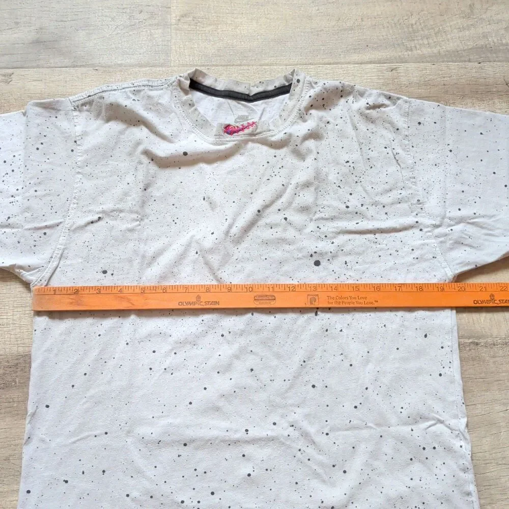 VTg Nike Freestyle Basketball T-Shirt Men Size Small S Gray Paint Splatter